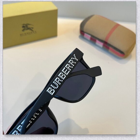 Burberry Black & Blue Square Sunglasses main image 9